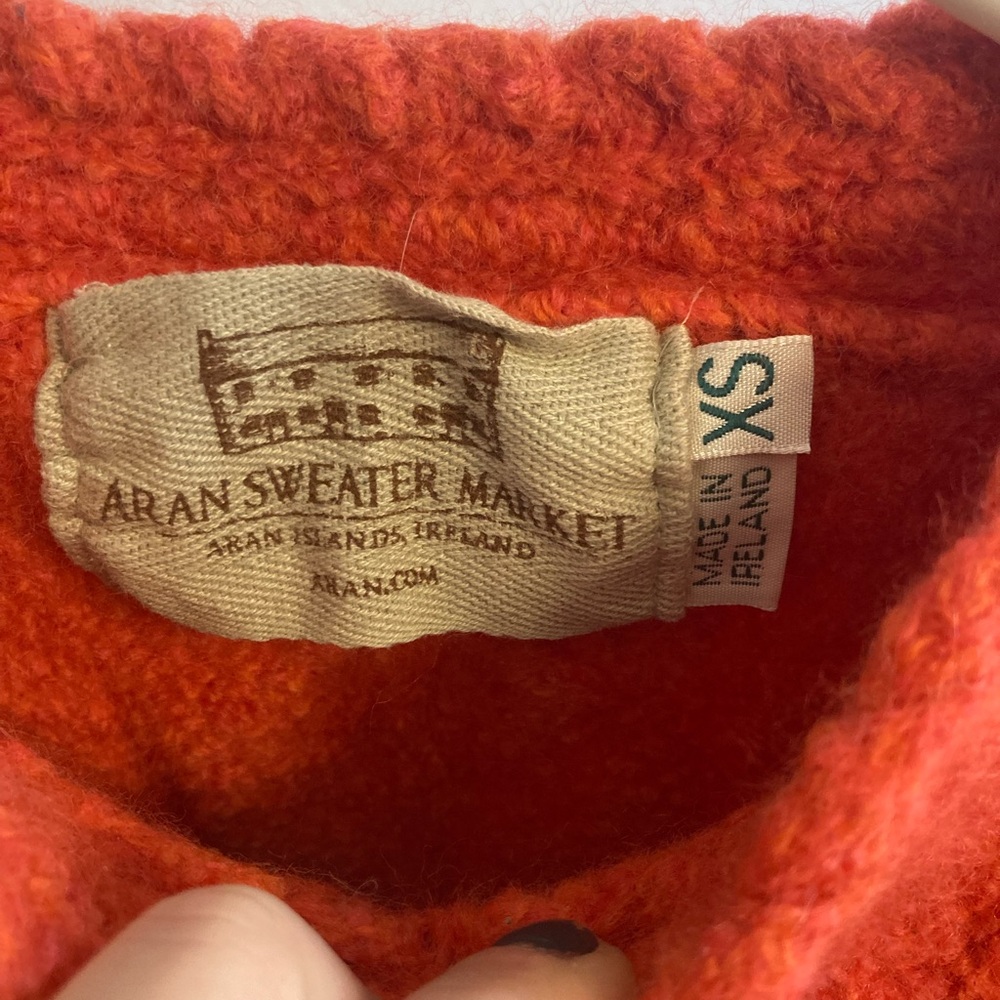 Aran Sweater market Irish 100% virgin wool coral cabled cable knit sweater small - Picture 2 of 4